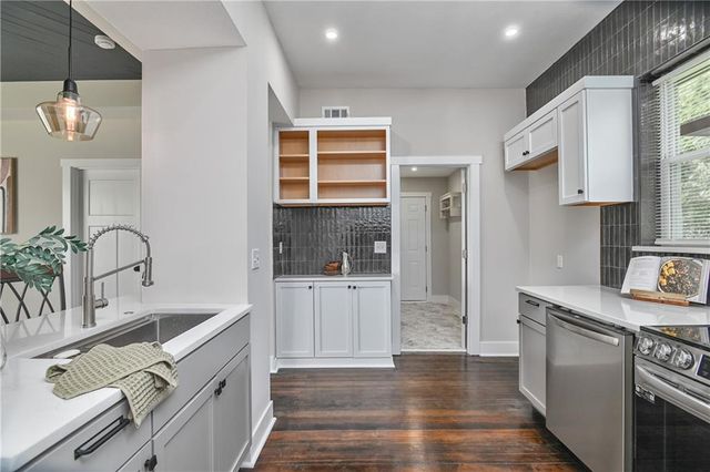 2736 Olive Street, Kansas City, MO 64109