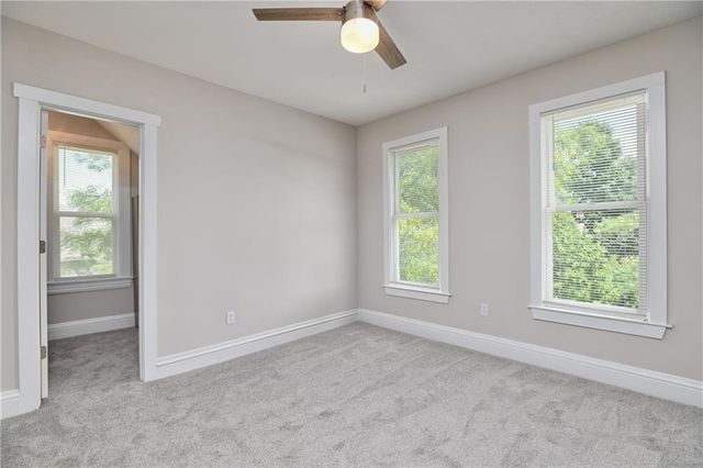 2736 Olive Street, Kansas City, MO 64109