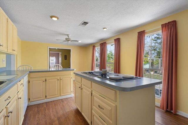 2956 SEA OAKS Loop, Perry, FL 32348