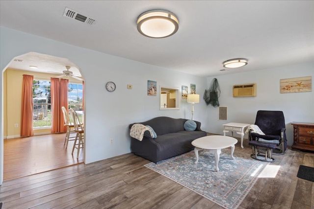 2956 SEA OAKS Loop, Perry, FL 32348