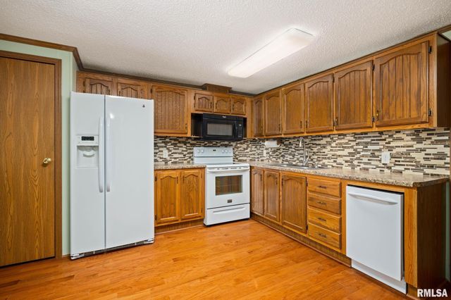 110 ASPEN Drive, Morton, IL 61550
