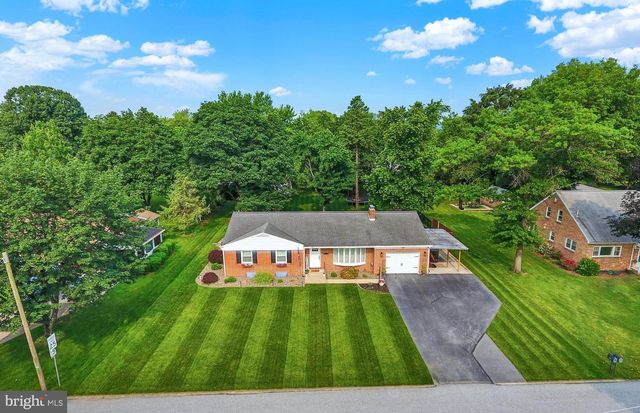 1838 RIDGEVIEW DRIVE, Carlisle, PA 17013