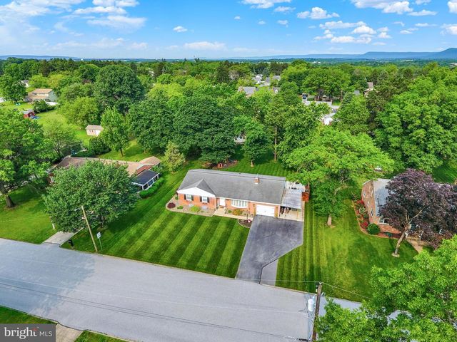 1838 RIDGEVIEW DRIVE, Carlisle, PA 17013