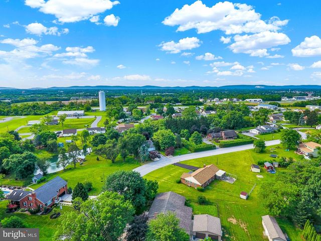 1838 RIDGEVIEW DRIVE, Carlisle, PA 17013