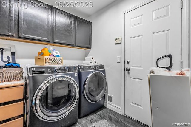 45400 William Court, Canton Charter Township, MI 48188