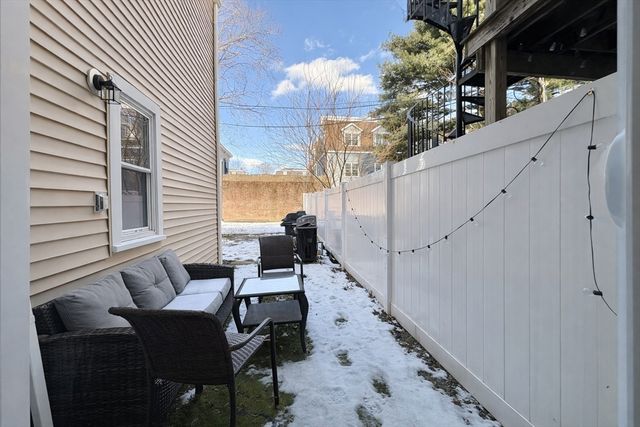 666 E 5th St 1, Boston, MA 02127