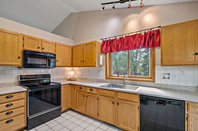 9662 84th Street Bay S, Cottage Grove, MN 55016
