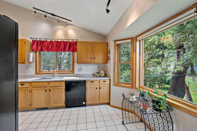 9662 84th Street Bay S, Cottage Grove, MN 55016