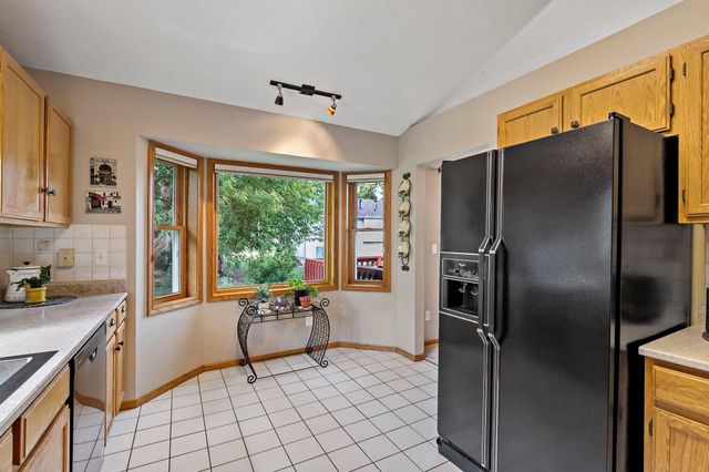 9662 84th Street Bay S, Cottage Grove, MN 55016