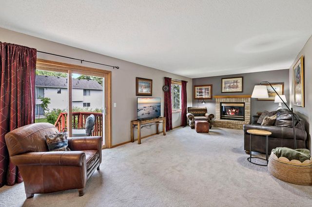 9662 84th Street Bay S, Cottage Grove, MN 55016