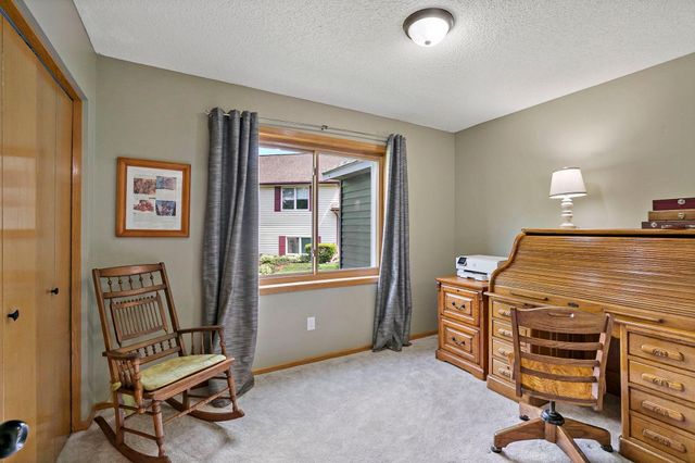 9662 84th Street Bay S, Cottage Grove, MN 55016