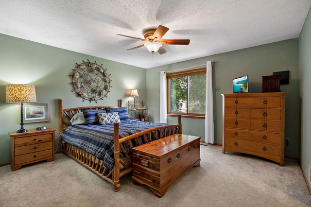 9662 84th Street Bay S, Cottage Grove, MN 55016