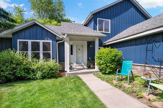 9662 84th Street Bay S, Cottage Grove, MN 55016