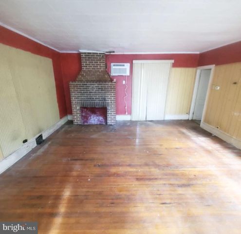 919 PINELAWN AVE, Lindenwold, NJ 08021