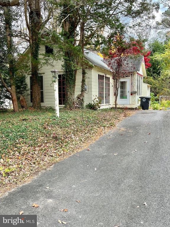 919 PINELAWN AVE, Lindenwold, NJ 08021