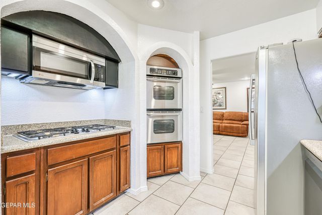 1791 BILLY CASPER Drive, El Paso, TX 79936