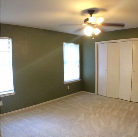 316 Lochridge Drive, Azle, TX 76020