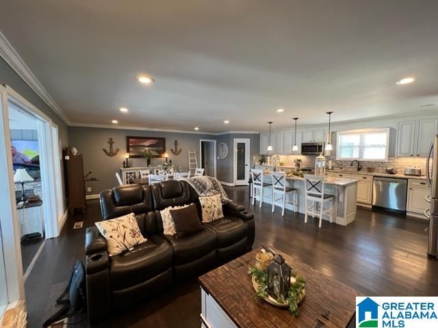 40 CAMELOT LANE, Talladega, AL 35160