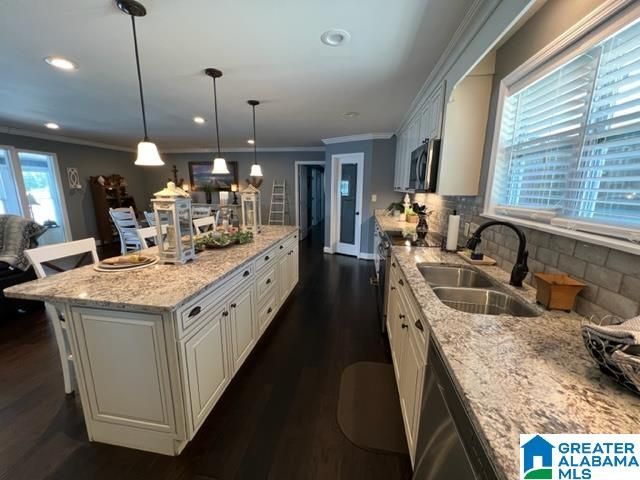 40 CAMELOT LANE, Talladega, AL 35160