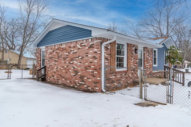 723 Hawthorne St, Hopkinsville, KY 42240