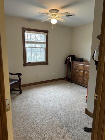 110 Huntington Circle, Pittsburg, KS 66762