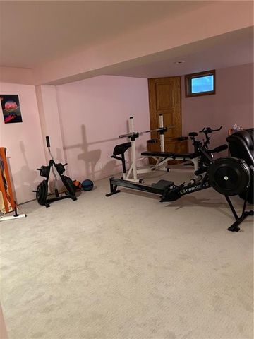 110 Huntington Circle, Pittsburg, KS 66762