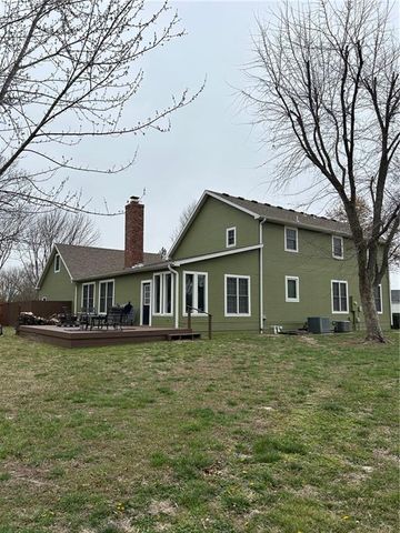 110 Huntington Circle, Pittsburg, KS 66762