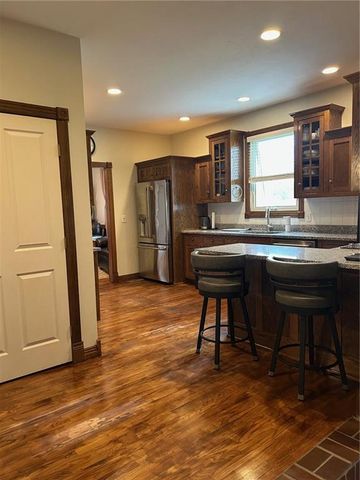 110 Huntington Circle, Pittsburg, KS 66762