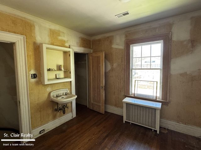 2704 Military Street, Port Huron, MI 48060