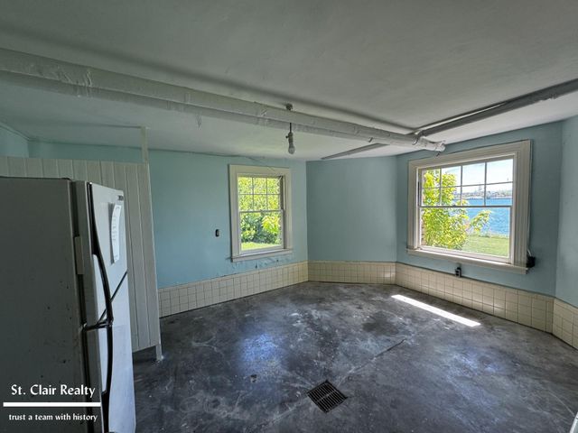 2704 Military Street, Port Huron, MI 48060