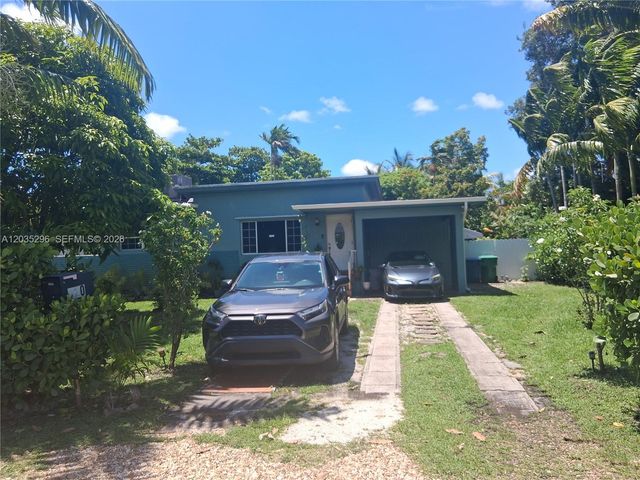 220 NW 150th St, Miami, FL 33168