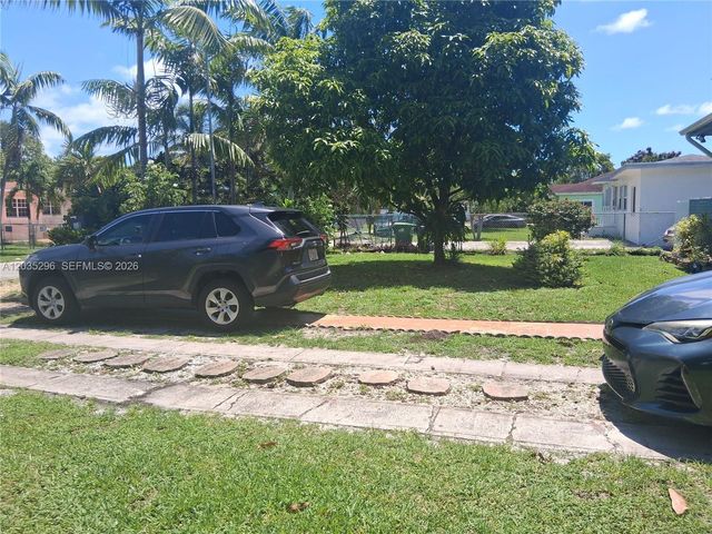 220 NW 150th St, Miami, FL 33168