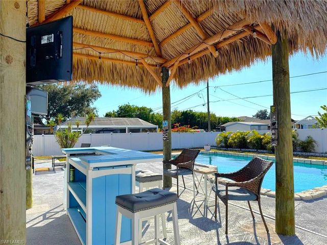 242 Seminole BLVD NW, Port Charlotte, FL 33952