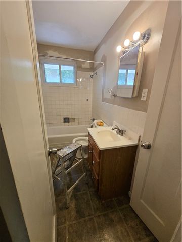 107 Dunbar Dr, Wilkins Twp, PA 15235