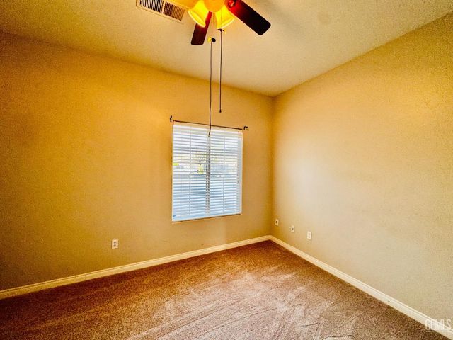 9721 Manhattan Drive, Bakersfield, CA 93312