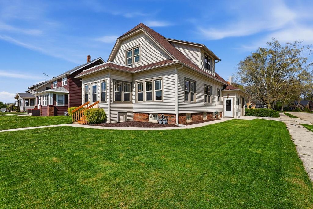 944 Detroit STREET, Sheboygan Falls, WI 53085