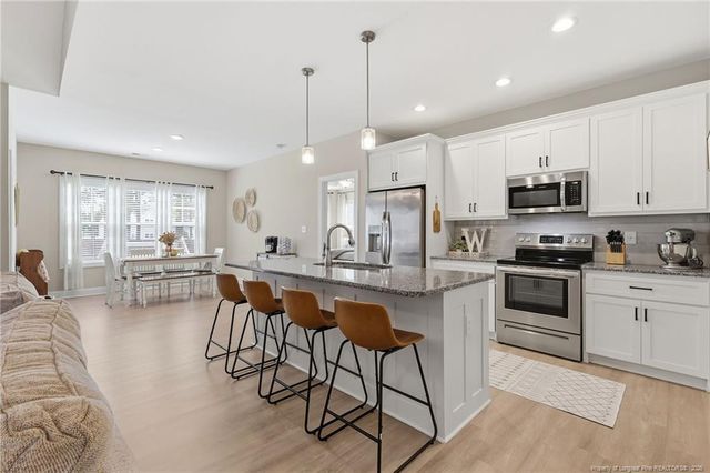 27 Copperhead Lane, Benson, NC 27504