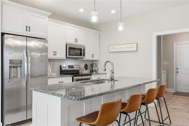 27 Copperhead Lane, Benson, NC 27504