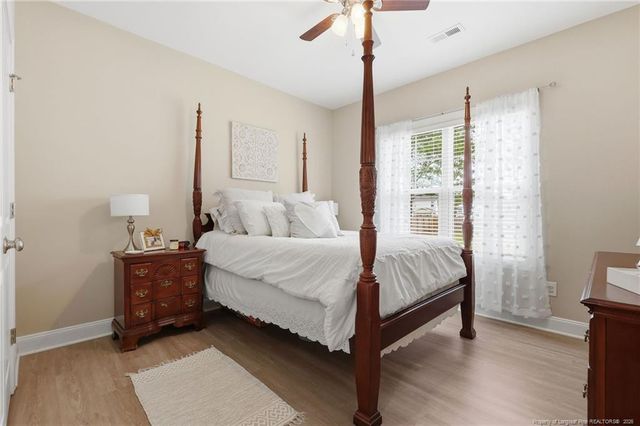 27 Copperhead Lane, Benson, NC 27504