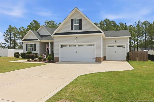 27 Copperhead Lane, Benson, NC 27504
