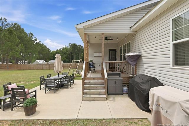27 Copperhead Lane, Benson, NC 27504