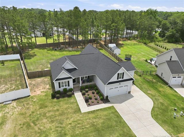 27 Copperhead Lane, Benson, NC 27504