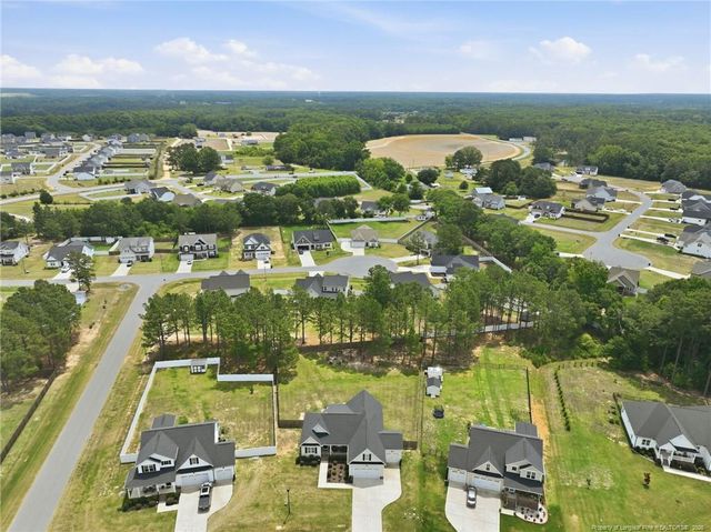 27 Copperhead Lane, Benson, NC 27504