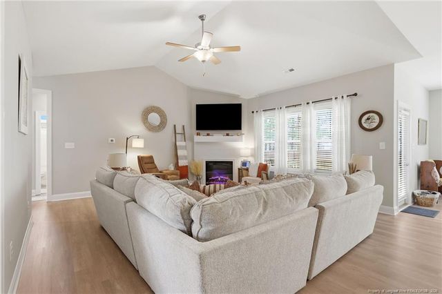 27 Copperhead Lane, Benson, NC 27504