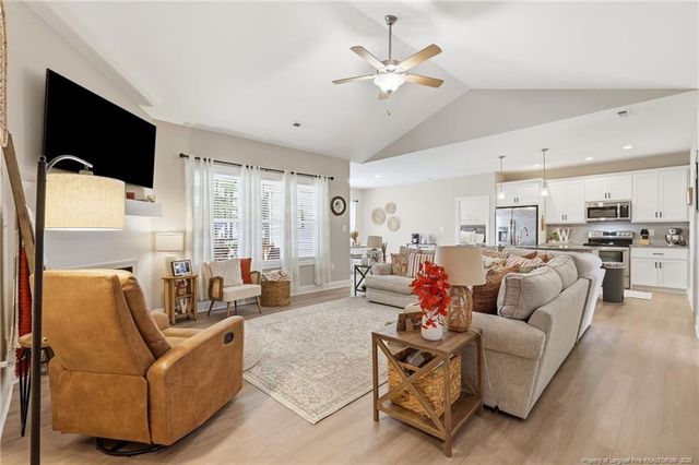 27 Copperhead Lane, Benson, NC 27504