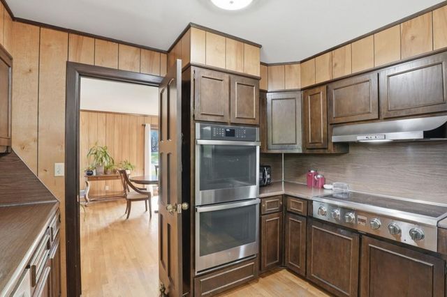 1605 Saint Tropez Way, Atlanta, GA 30350