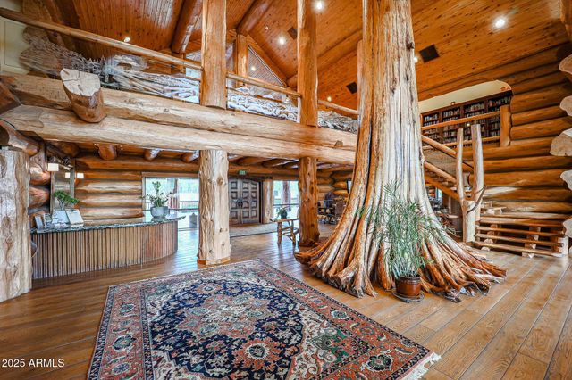 307 E FOXBORO Road 4, Munds Park, AZ 86017