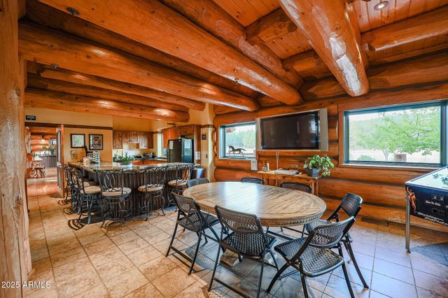 307 E FOXBORO Road 4, Munds Park, AZ 86017