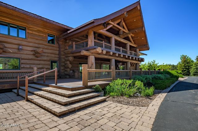 307 E FOXBORO Road 4, Munds Park, AZ 86017