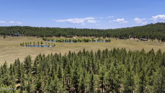 307 E FOXBORO Road 4, Munds Park, AZ 86017